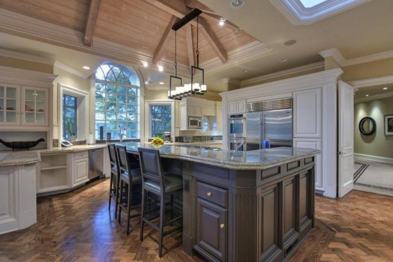 Jeff-Skoll-Luxury-Home-Kitchen