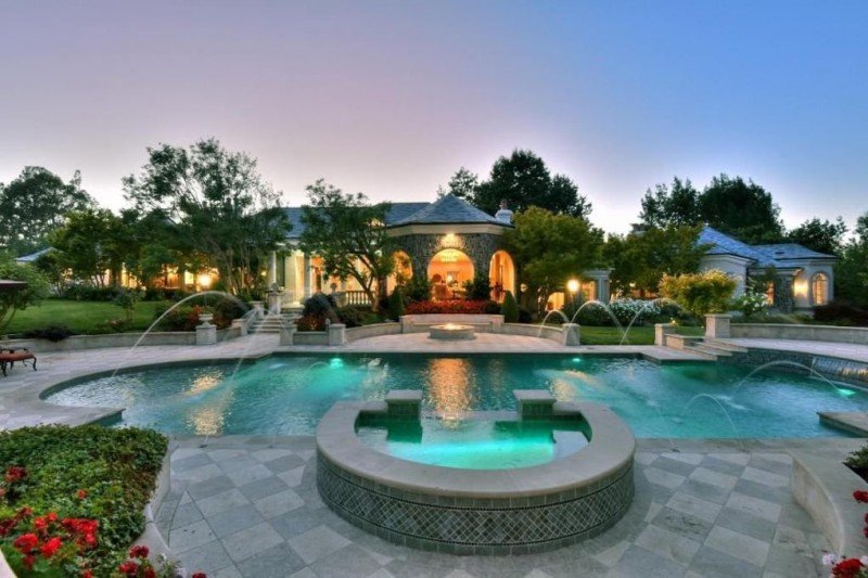 Jeff-Skoll-Luxury-Home