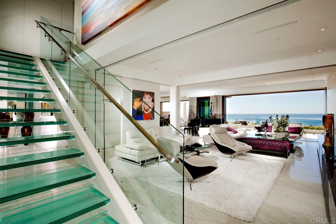 365 Pacific Avenue, Solana Beach