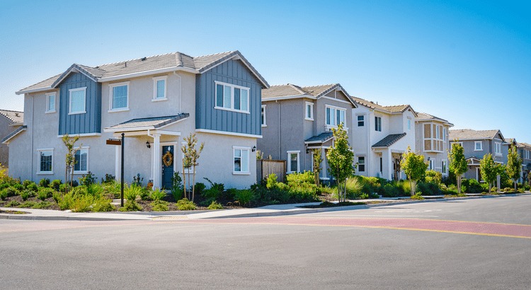 Your House Hasn’t Sold Yet. Should You Rent It Out Instead