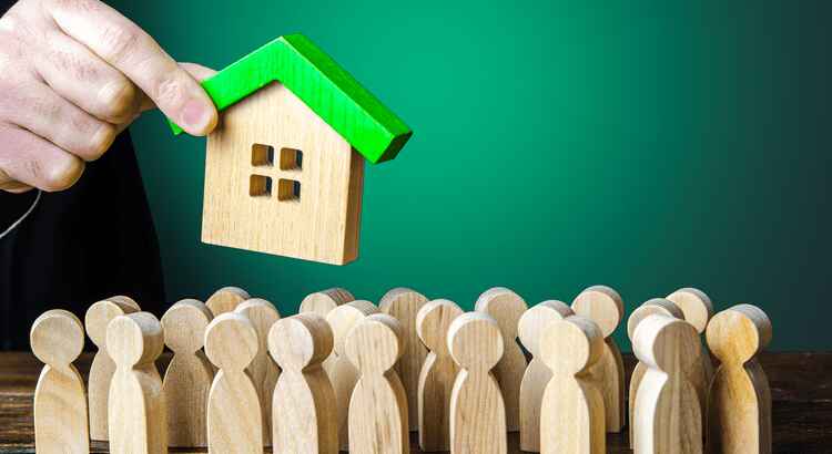 Don’t Miss This Prime Spring Window To Sell Your House 1
