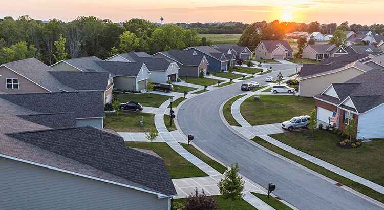 The Latest Expert Forecasts for the 2025 Housing Market 1