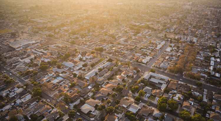 Expect the Unexpected Anticipating Volatility in Today’s Housing Market 1
