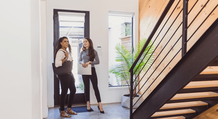 Why an Agent Is Essential When Buying a Newly Built Home (1)