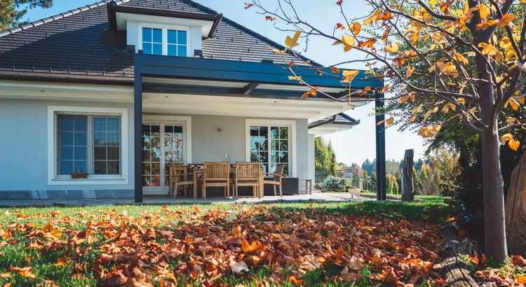 Reasons To Sell Your House Before the New Year 1