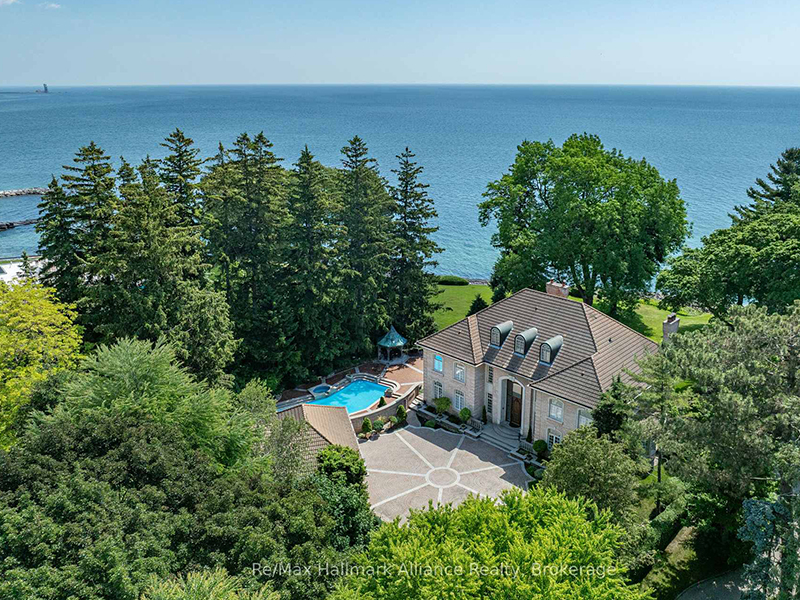 How to sell your Oakville waterfront home in today’s luxury market