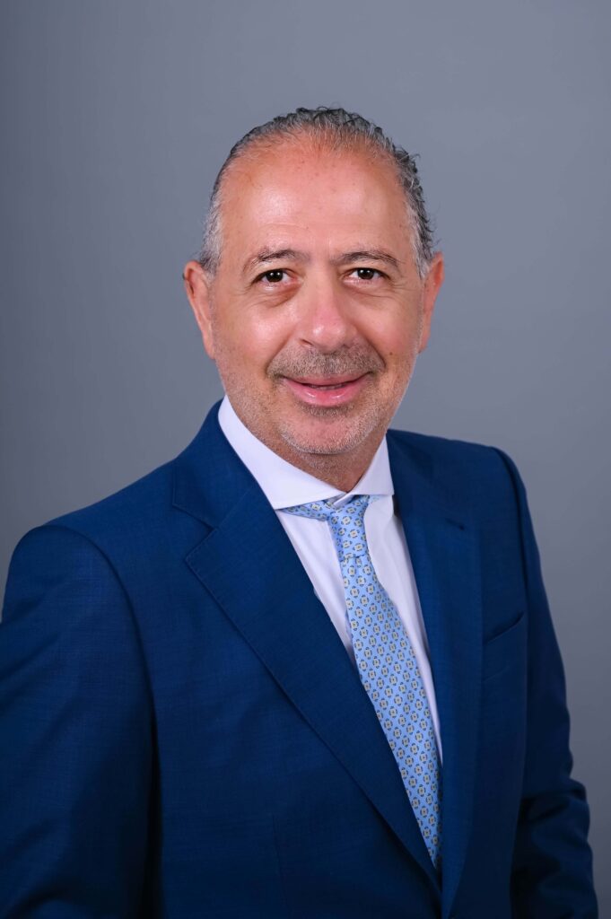 Costas Kostabtinos  Kapousouzoglou