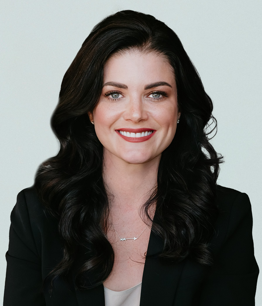 Luxury Real Estate Agent Evangelina Duke-Petroni Headshot | IS Luxury