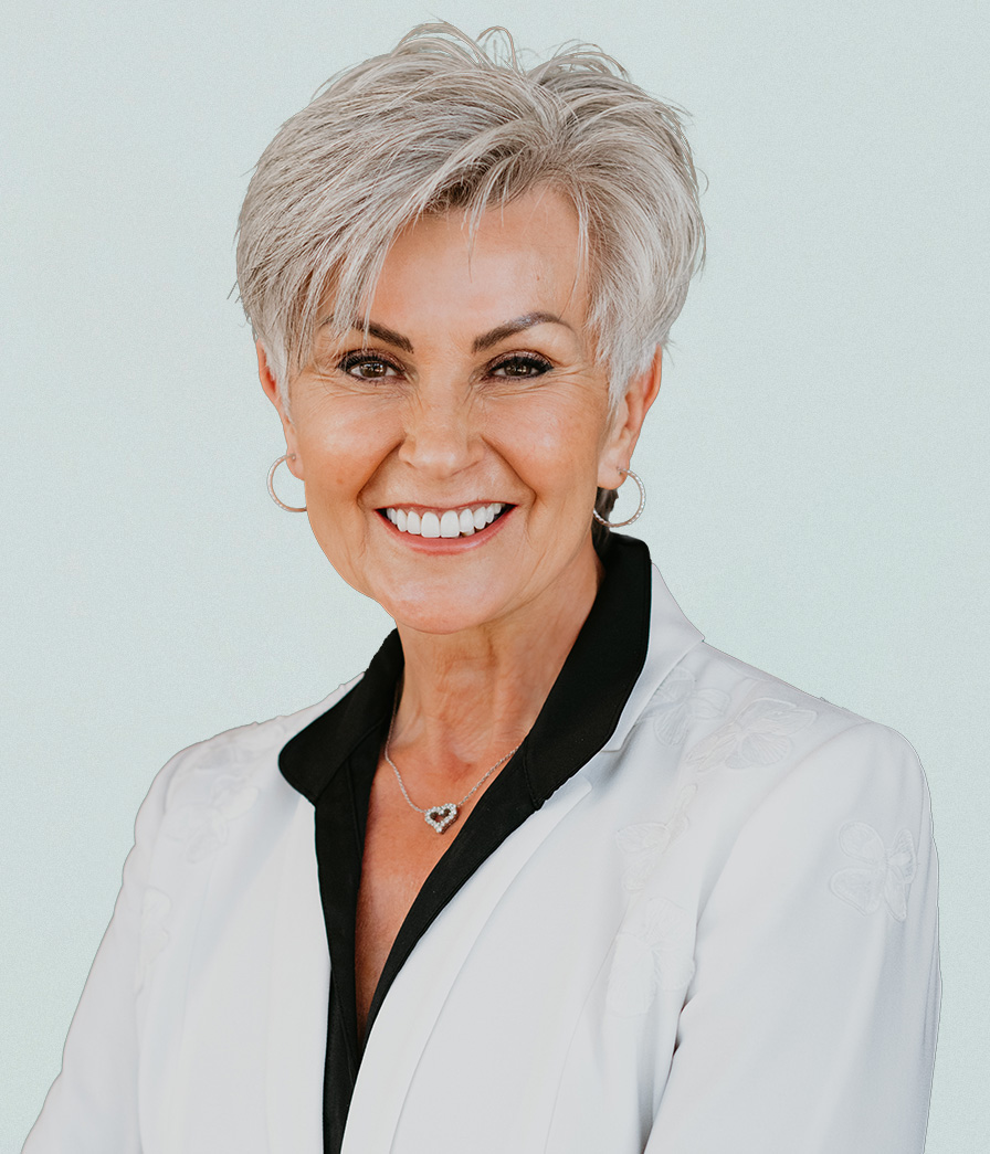 Luxury Real Estate Agent Ida Doman Headshot | IS Luxury
