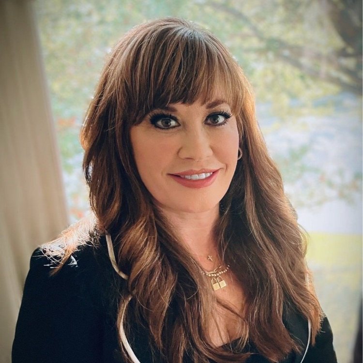 Angela Deacon
