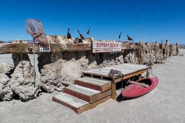 bombay beach img