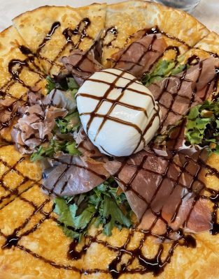 Luna’s Bar & Grill