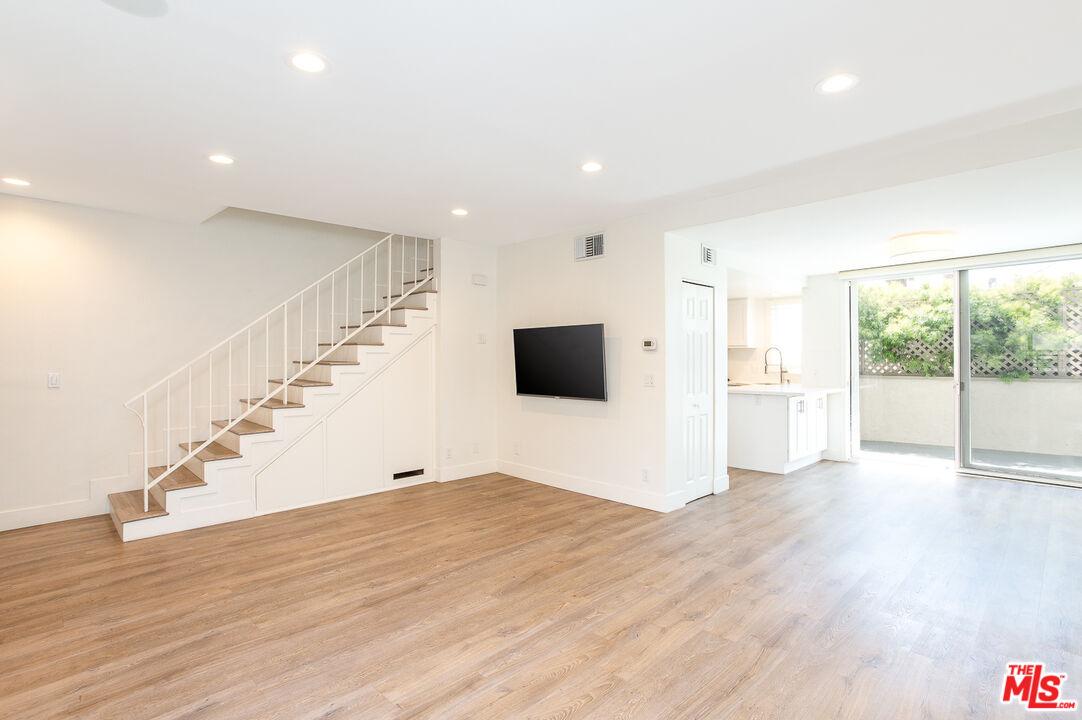 1232 Stanford St Featured Photo