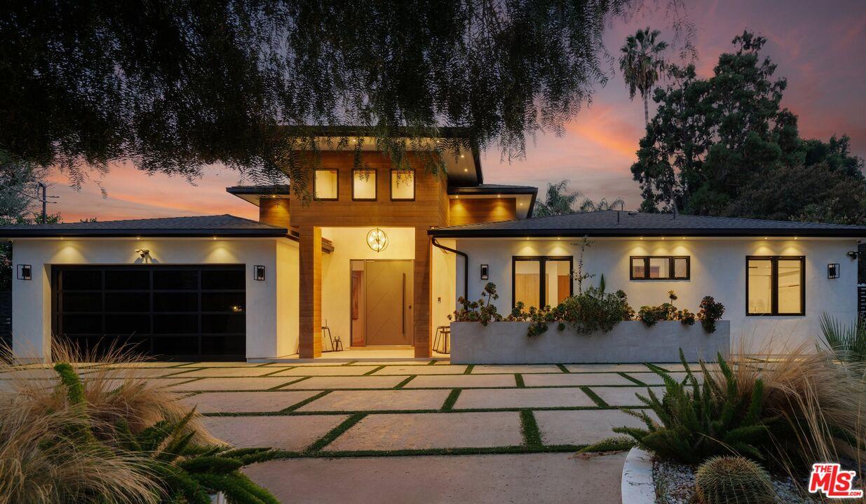 15468 Morrison St Featured Photo