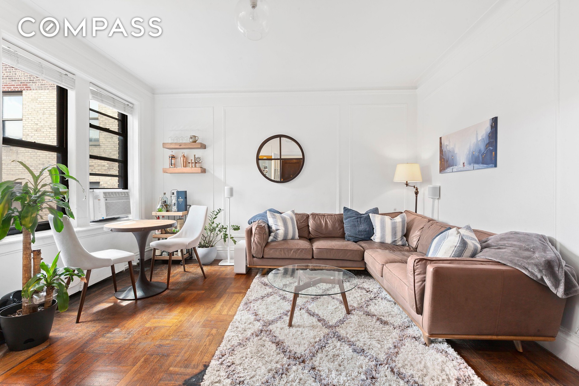 205 E 10th Street Featured Photo