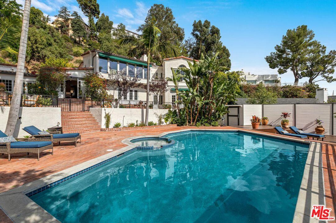2115 Castilian Dr Featured Photo