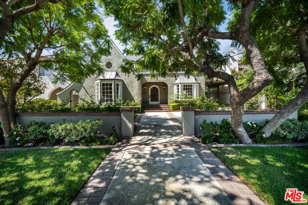 215 S Mccarty Dr Featured Photo
