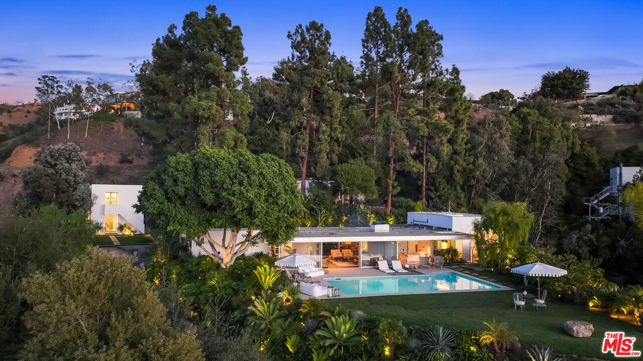 2456 Astral Dr Featured Photo