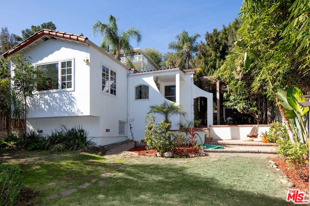 2508 Lake View Ave Featured Photo