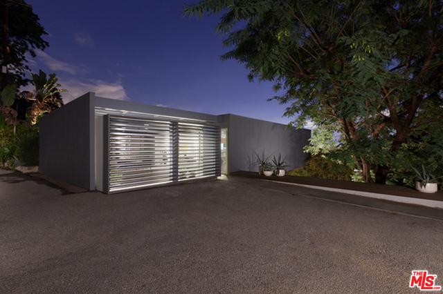2682 Woodstock Rd Featured Photo