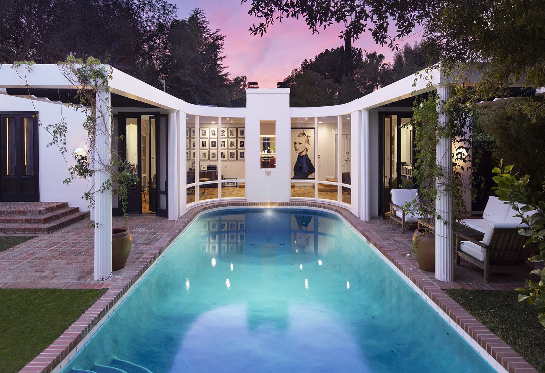 2924 Montcalm Ave Featured Photo