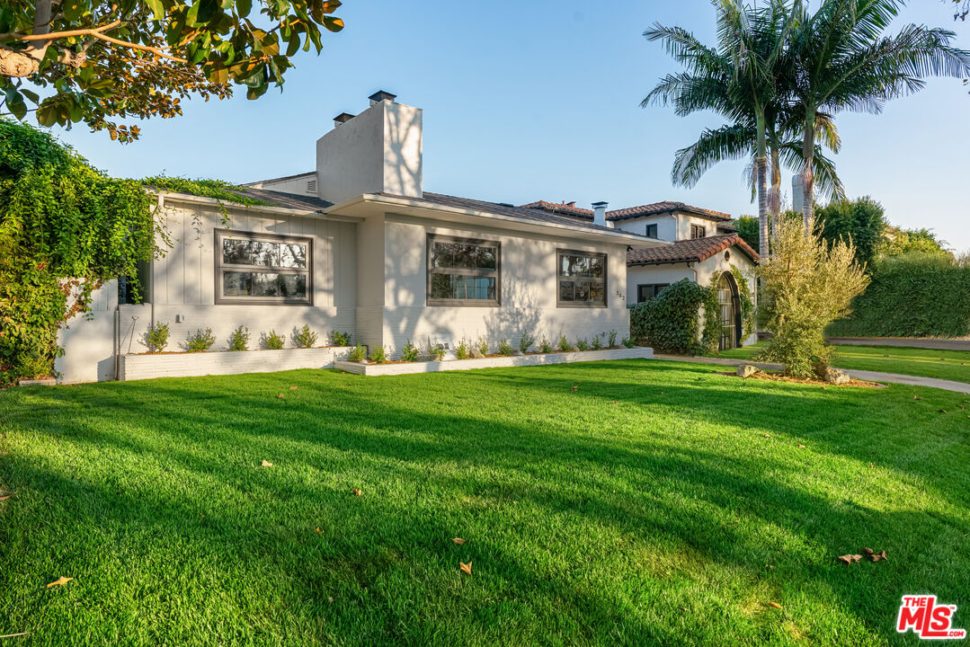 542 N Mccadden Pl Featured Photo