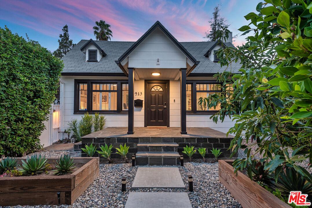 913 N Vista St Featured Photo