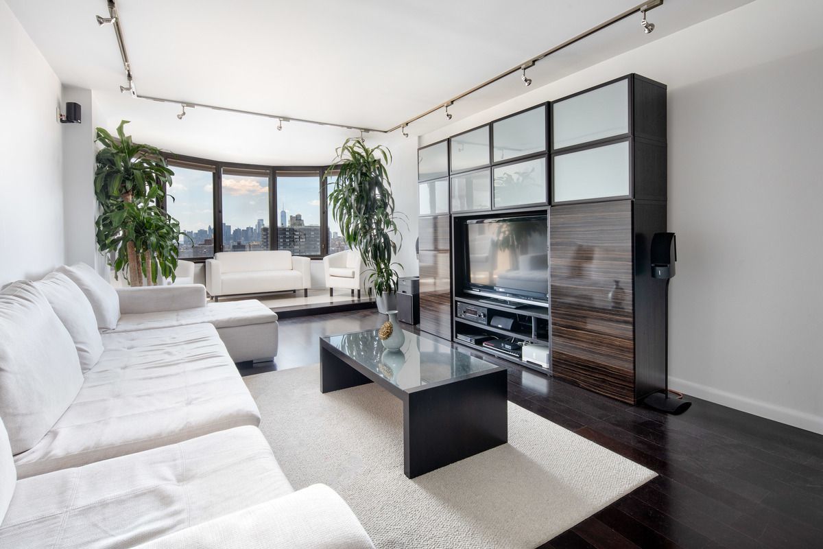 330 E 38th Street Featured Photo