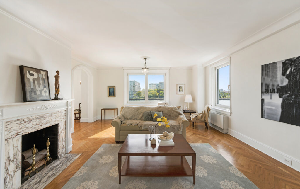 Listing Featured Photo