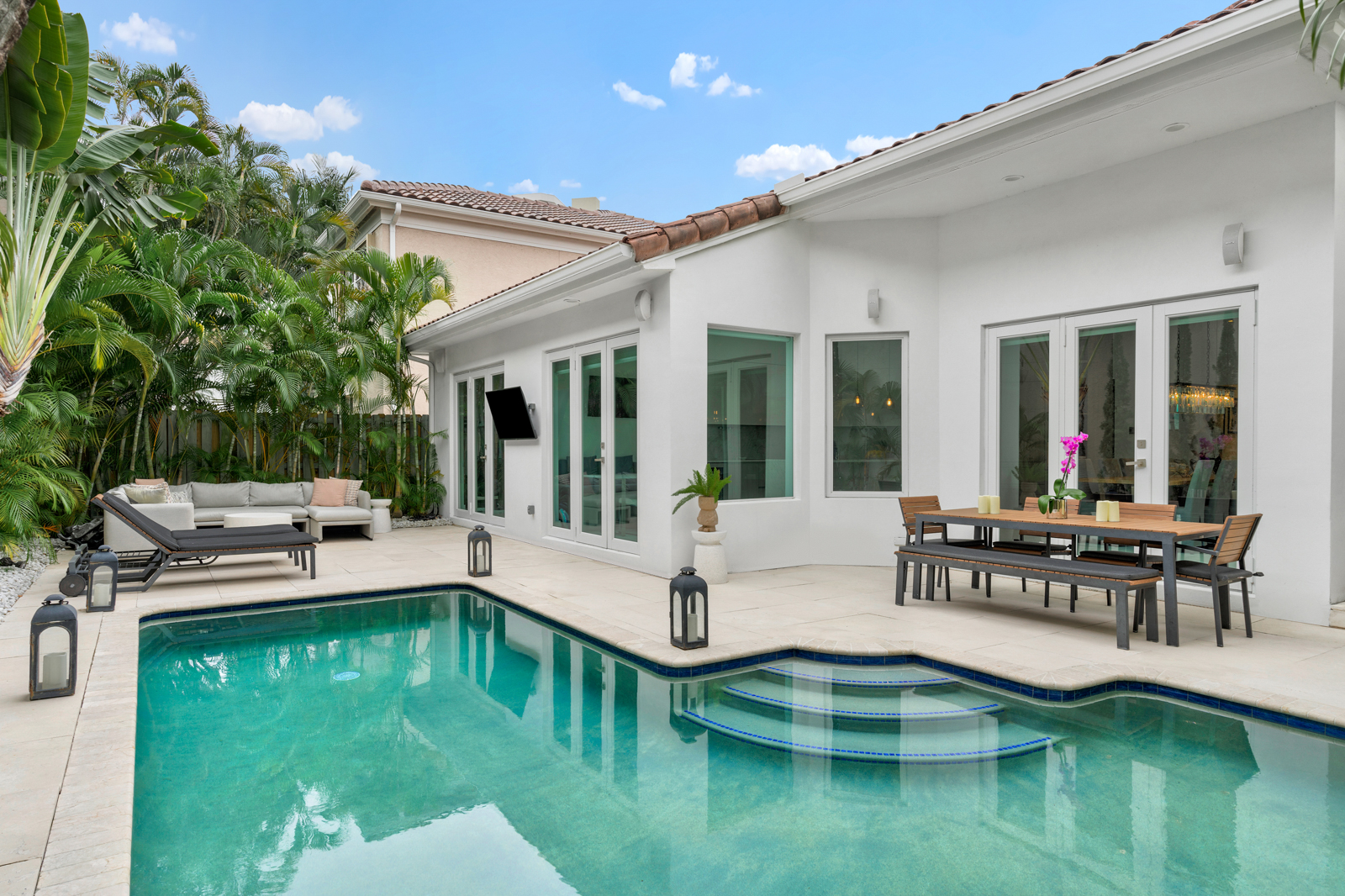 19465 39th Avenue Featured Photo