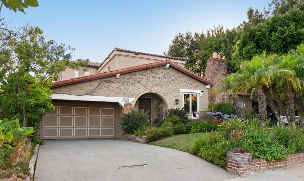 Listing Featured Photo