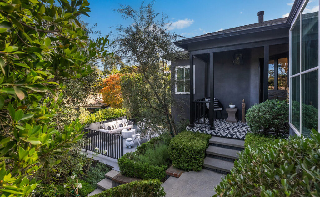 Listing Featured Photo