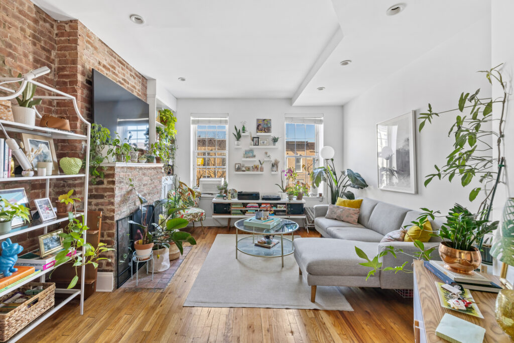 Listing Featured Photo