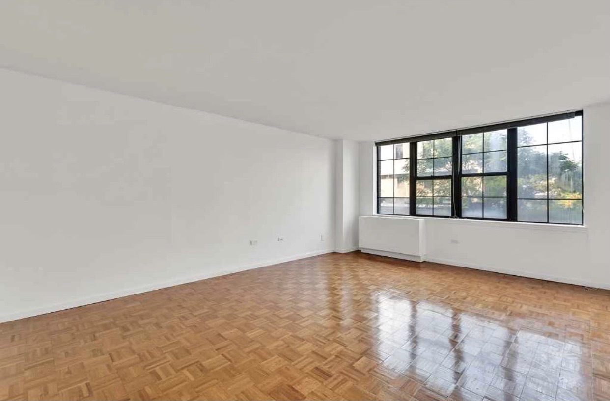 222 West 14th Street Featured Photo
