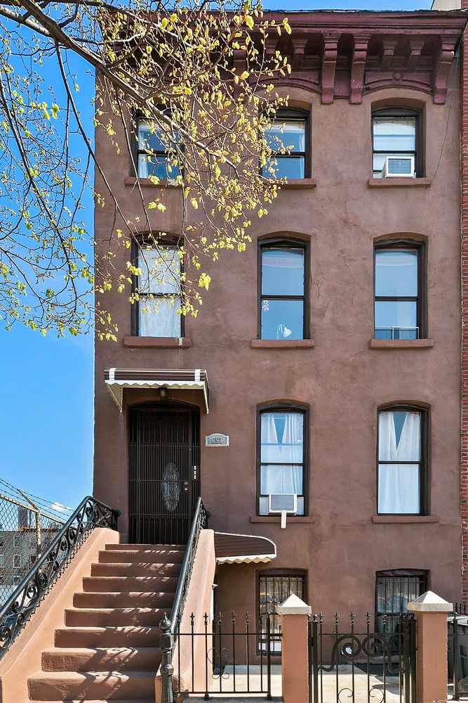 657 Baltic Street Featured Photo