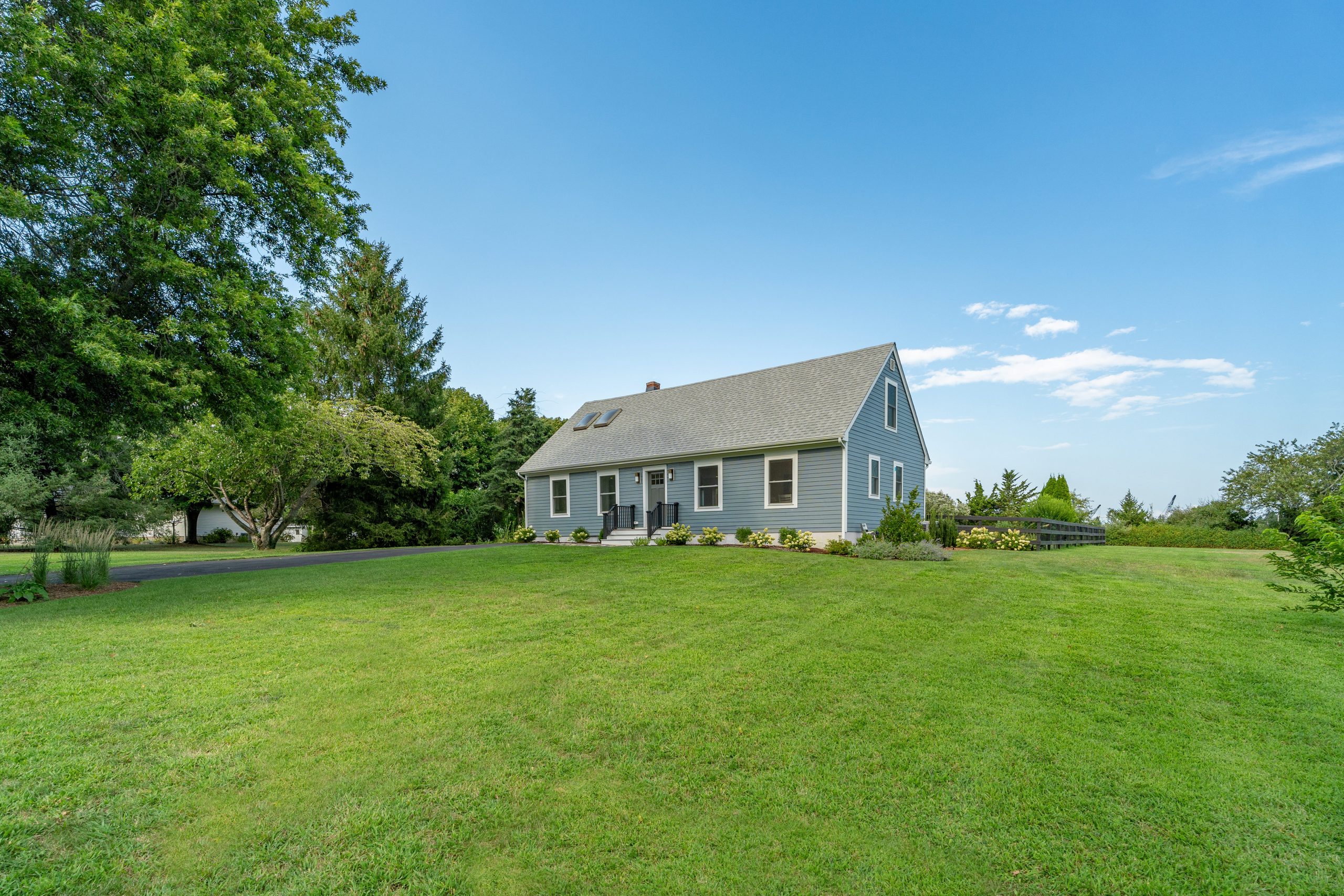 1030 Horseshoe Drive Featured Photo