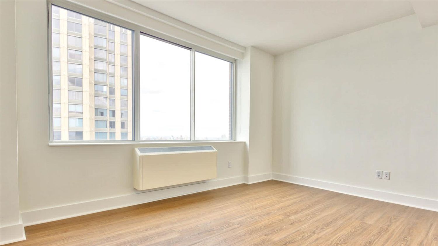 180 Riverside Boulevard Featured Photo