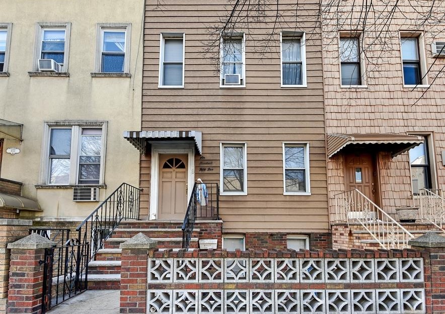 Listing Featured Photo