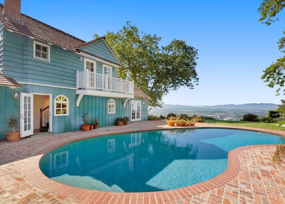 Listing Featured Photo