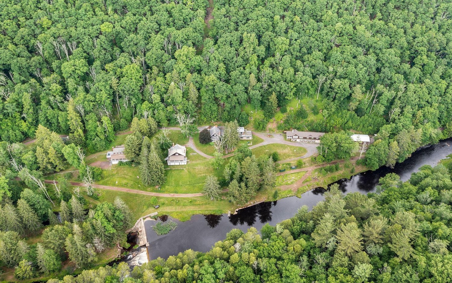 614 Graystones Jeras Road Featured Photo