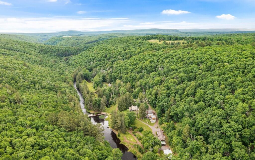 Listing Featured Photo