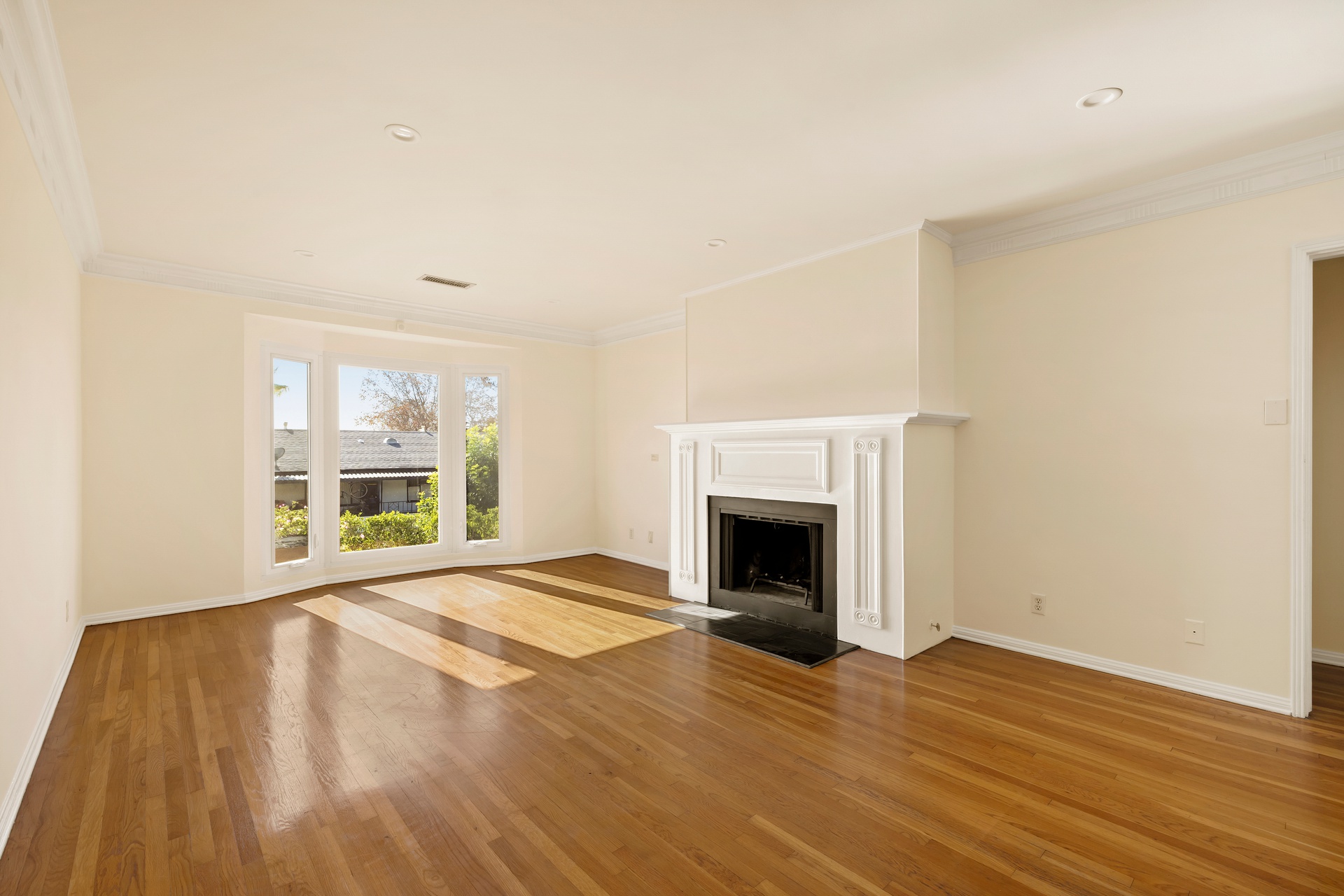 1344 N Crescent Heights Boulevard Featured Photo