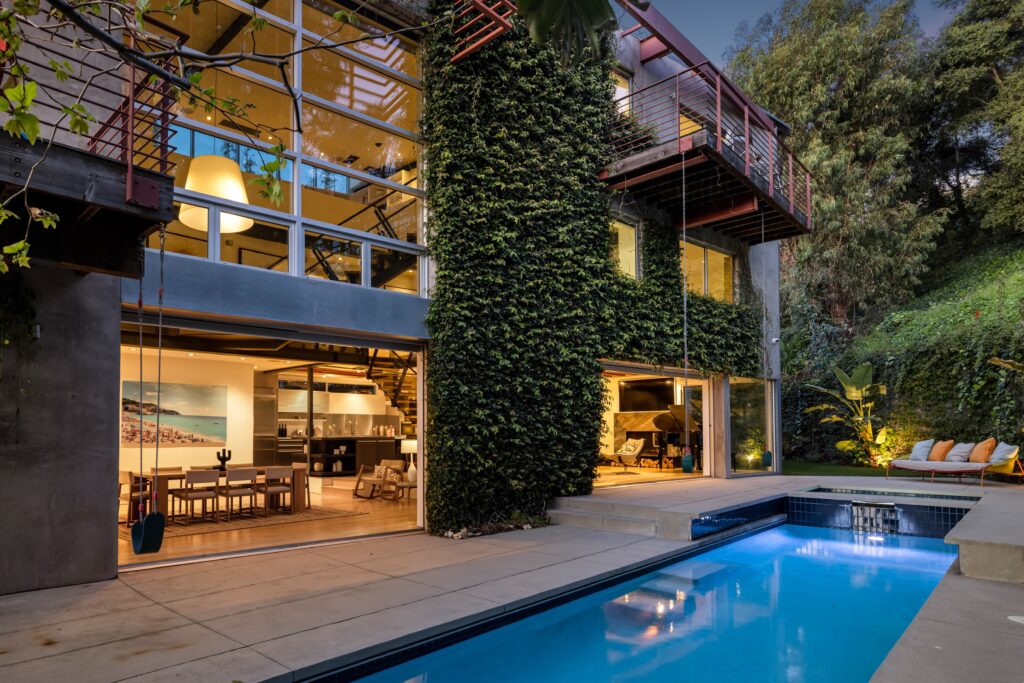 Listing Featured Photo