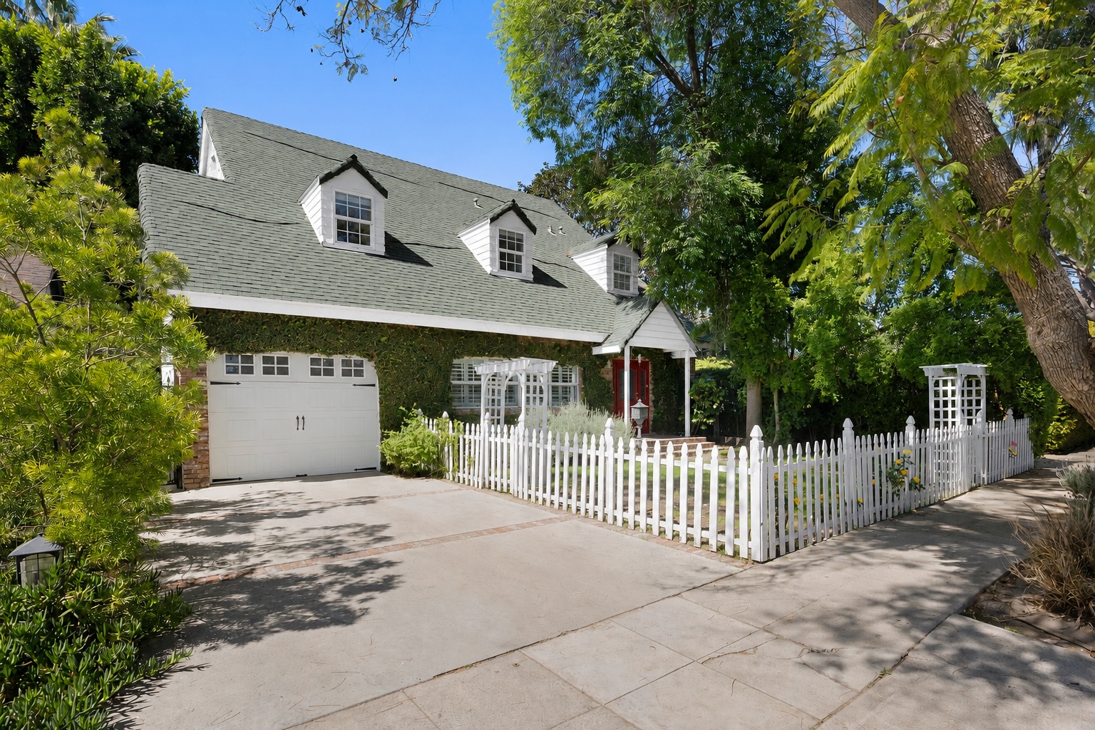 4309 Gentry Avenue Featured Photo