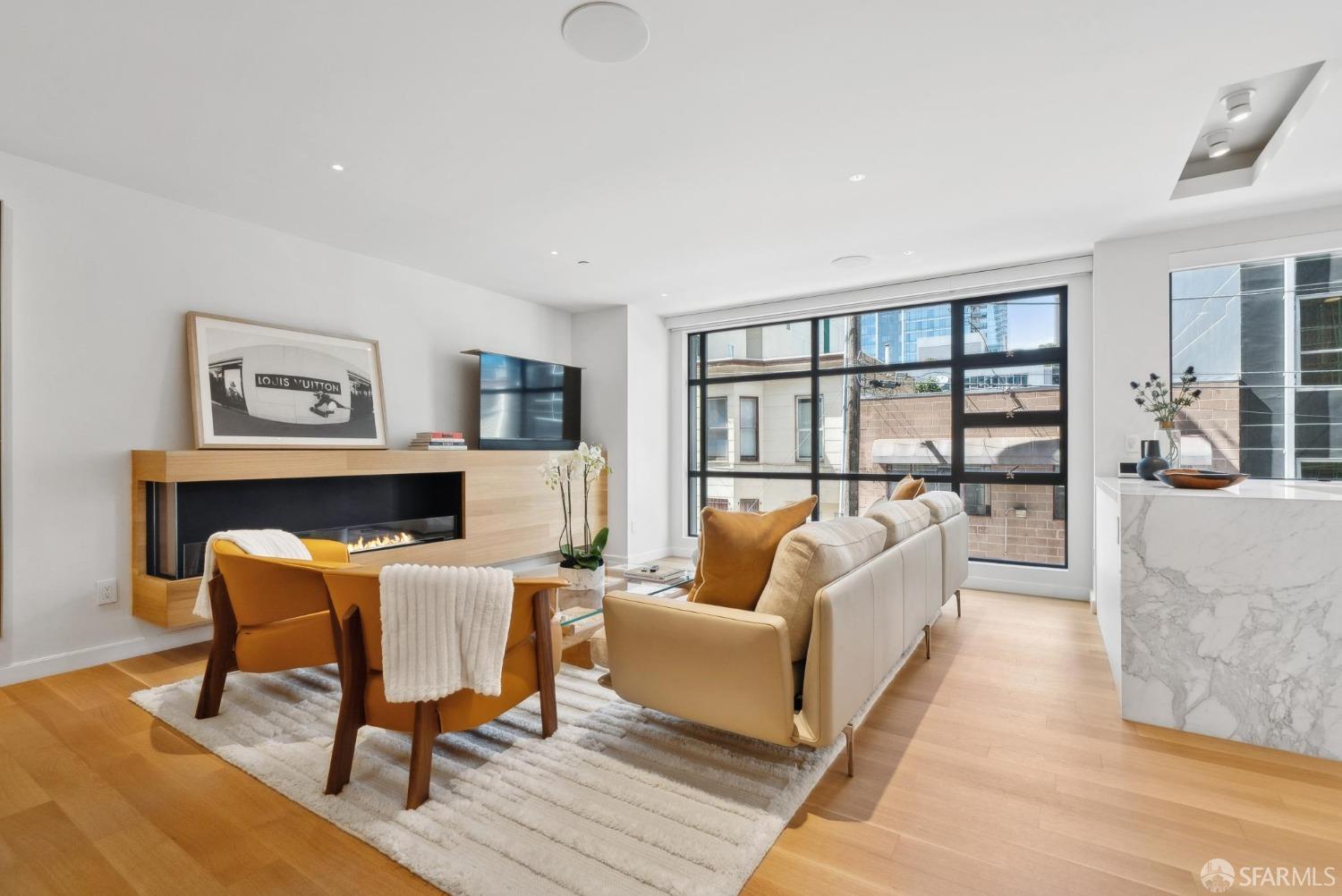 San francisco highrise condo luxury market forecast fall 2025 by top sf realtor agent Robyn Kaufman SFHIGHRISES