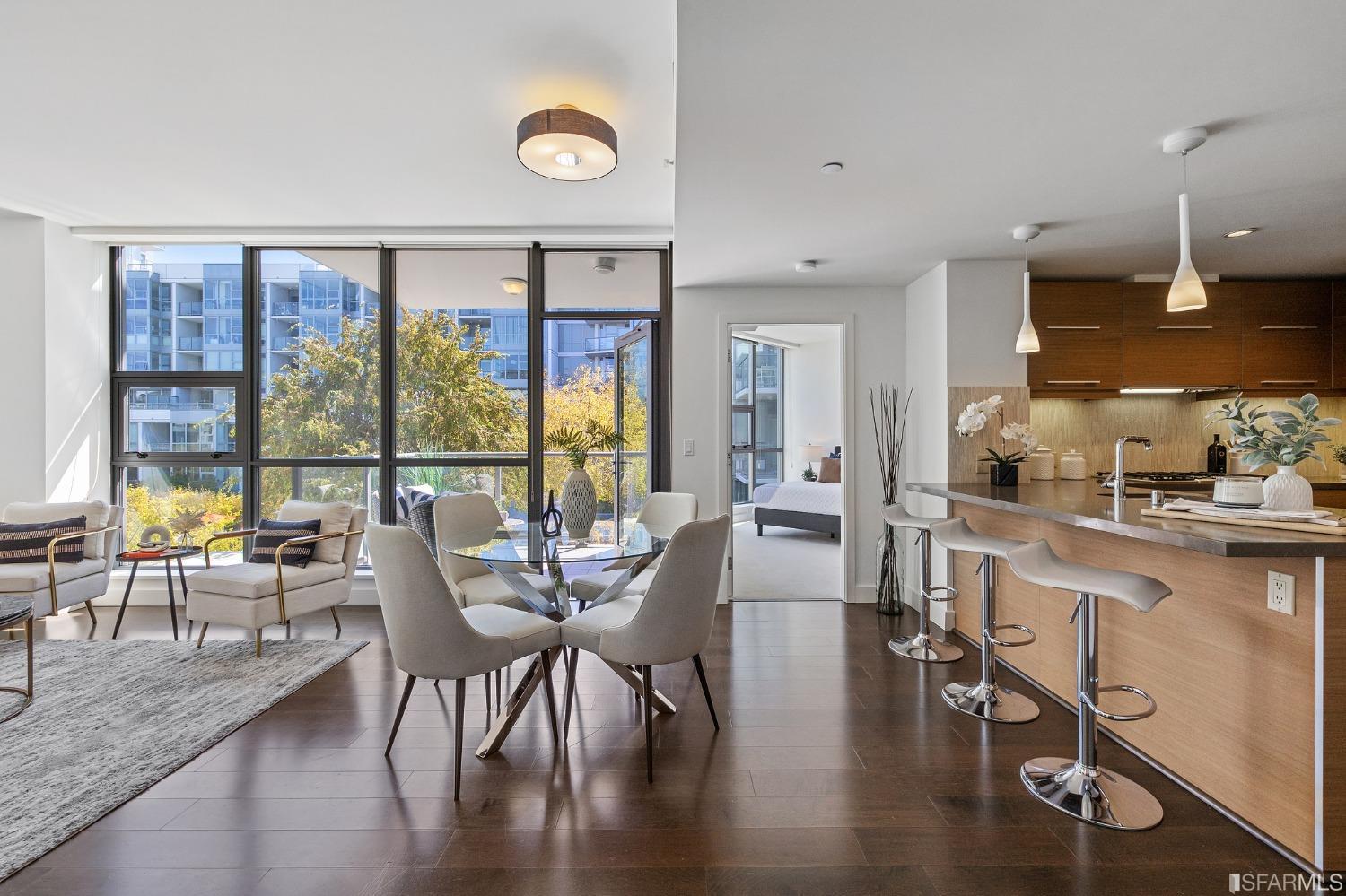 Living and dining room of Hayes Valley luxury condos sold by top SF real estate agent Robyn Kaufman and SFHIGHRISES.com