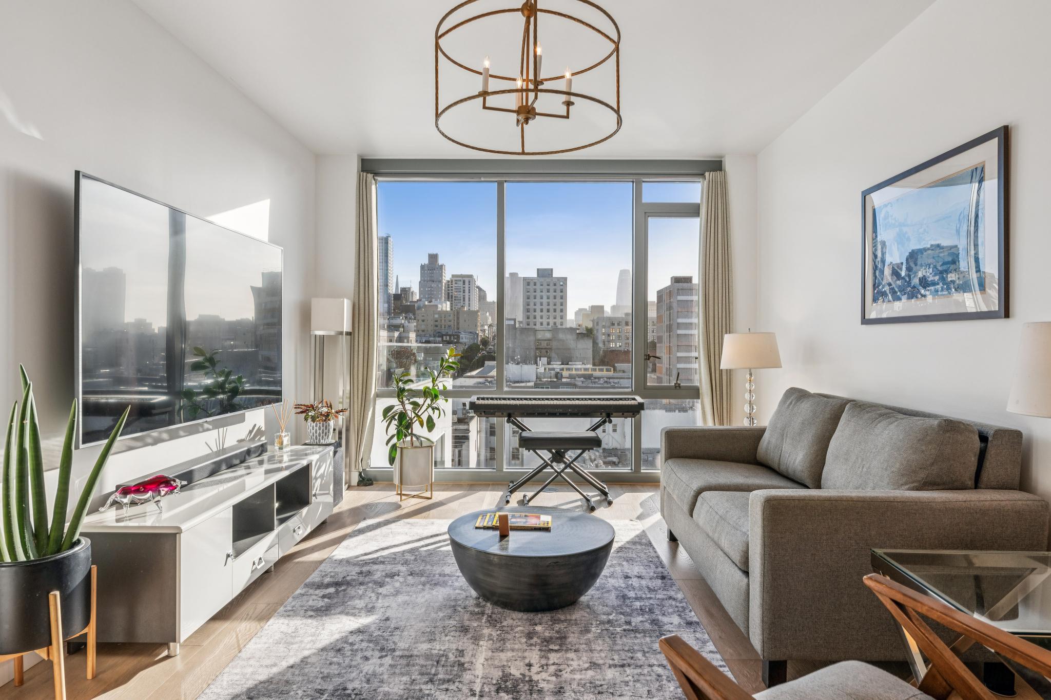 Living room of a San Francisco Luxury Highrise Condo sold by the best agent in San Francisco for buyers and sellers, Robyn Kaufman