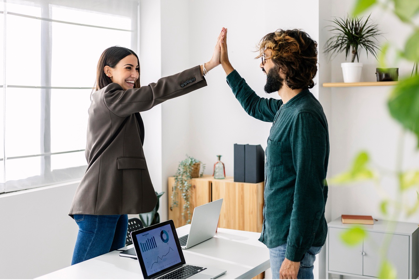 5 Dos and 4 Don’ts When Designing an Onboarding Process for Today’s Workplace