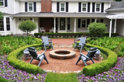 8 Social Front Yard Ideas