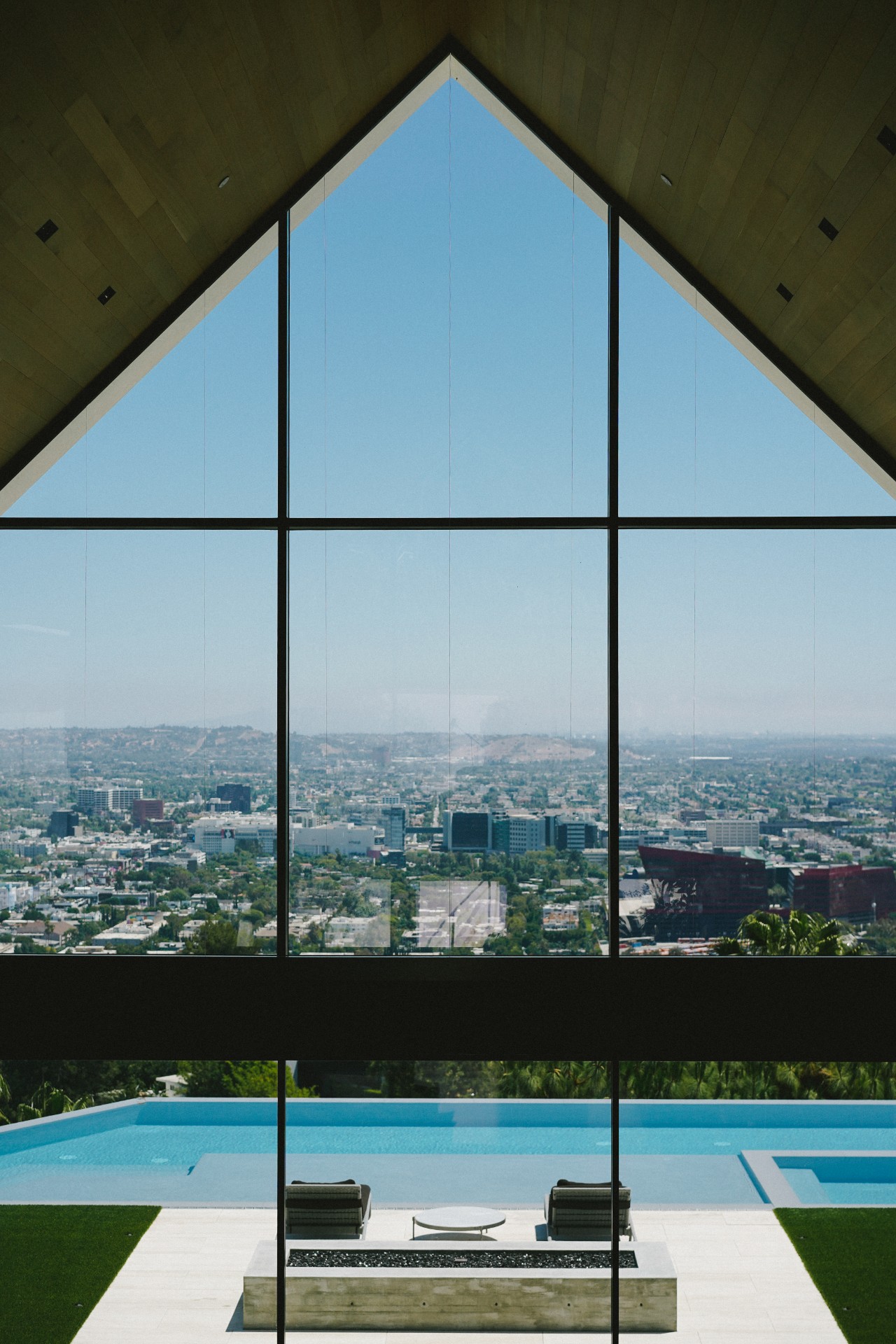 Luxury homes and skyline views across Los Angeles real estate neighborhoods